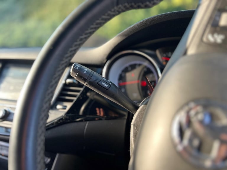 2017 Vauxhall Astra 1.4i Turbo SRi VX Line Euro 6 5dr HATCHBACK Petrol Manual