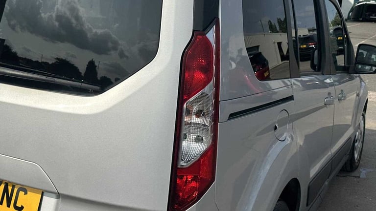 2015 Ford Tourneo Connect 1.6 TDCi Zetec 5dr Estate Diesel Manual