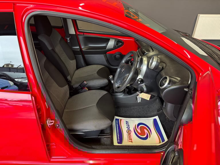 2014 Toyota AYGO 1.0 VVT-i Move with Style 5dr HATCHBACK Petrol Manual