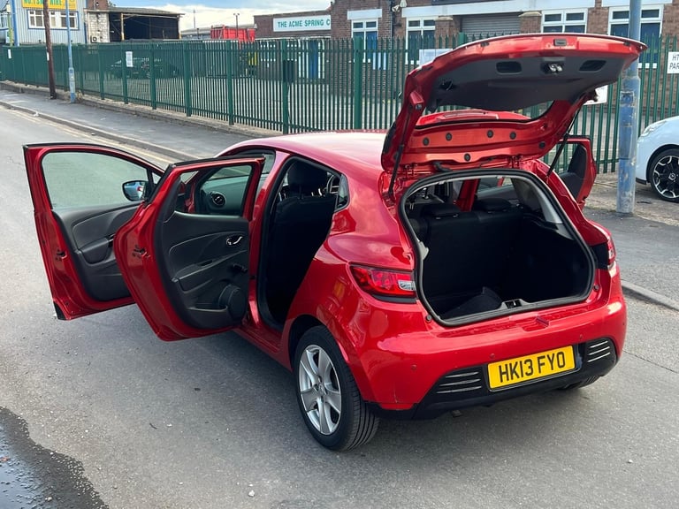 2013 Renault Clio 1.2 16V Dynamique MediaNav 5dr HATCHBACK Petrol Manual
