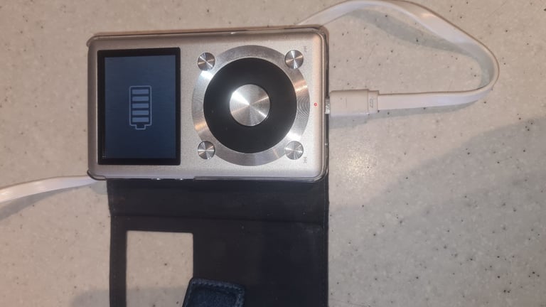 FiiO X1 High Resolution Lossless Music Audio Player in silver is a top quality digital music player