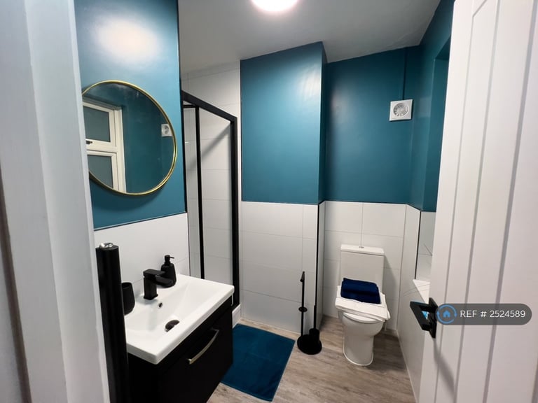 1 bedroom in Long Lane, Beeston, Nottingham, NG9 (#2524589)
