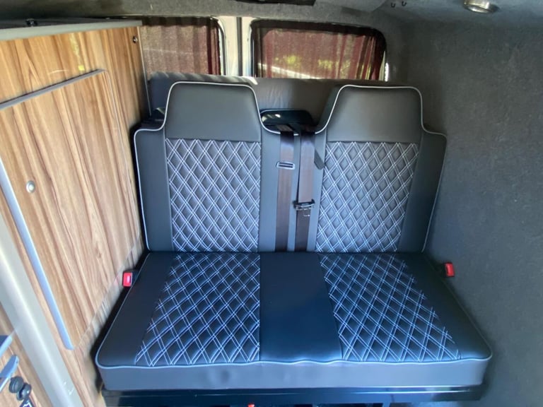2010 Volkswagen Transporter 5 Belts, 4 Berth Campervan