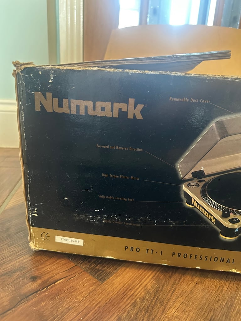 Numark Pro TT-2 professional direct drive turntable 