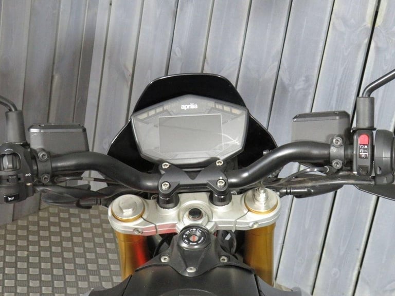 2018 18 APRILIA DORSODURO 900