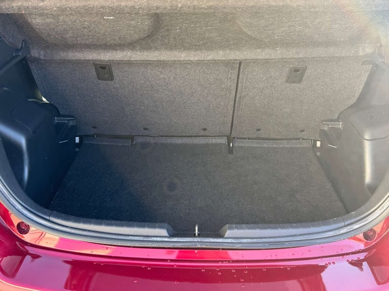 2017 Toyota Yaris 1.3 Yaris Design VVT-i 5dr - NATIONAL DELIVERY* Hatchback Petrol Manual