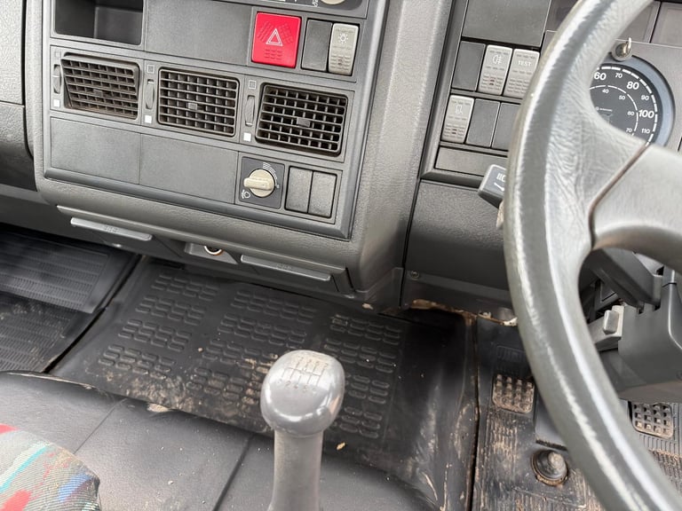 Iveco cargo 180E23 1998 18 ton chassis cab 6 cylinder Manaul pump 