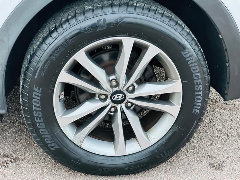 2016 Hyundai Santa Fe 2.2 CRDi SE 4WD Euro 5 5dr (5 seat) ESTATE Diesel Manual