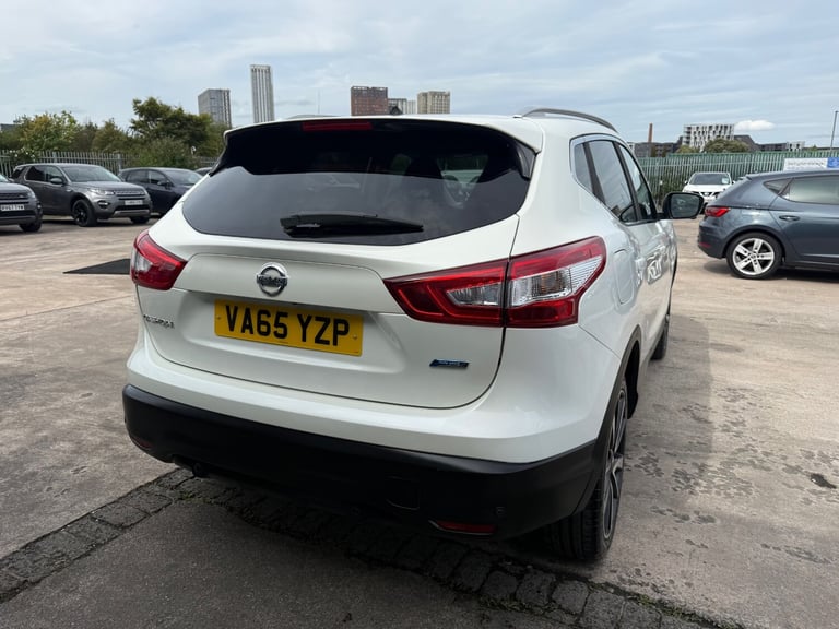 2016 Nissan Qashqai 1.5 dCi Tekna 5dr HATCHBACK Diesel Manual