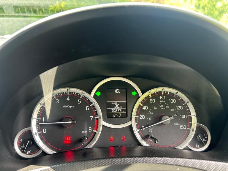 SUZUKI SWIFT 1.6*SPORT*1Owner-7Suzuki Svs-Xenons-Nav**OUTSTANDING CHERISHED