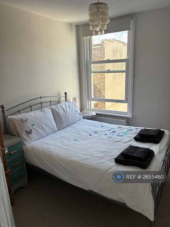 3 bedroom flat in Kent Place, Ramsgate, CT11 (3 bed) (#2655460)