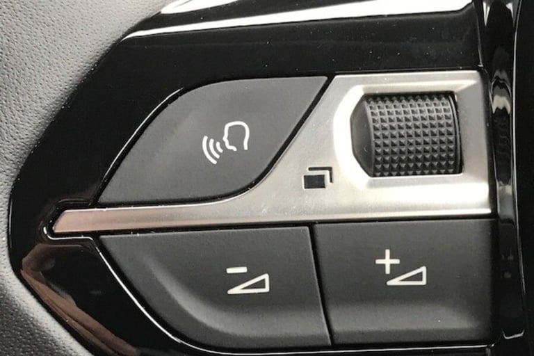  Peugeot E 2008 50kwh Gt Suv 5dr Electric Auto 7kw Charger 136 Ps Electric