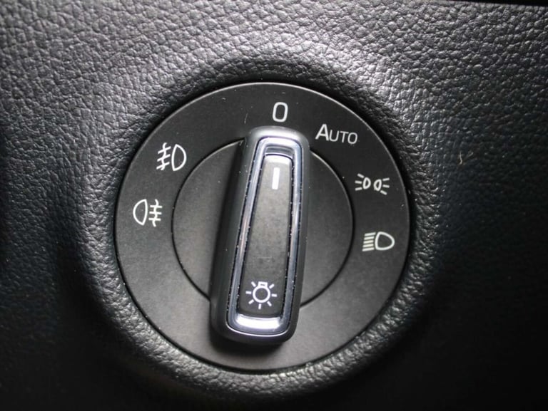 2020 Skoda Superb 1.5 TSI SE Technology AUTO ESTATE Estate Petrol Automatic