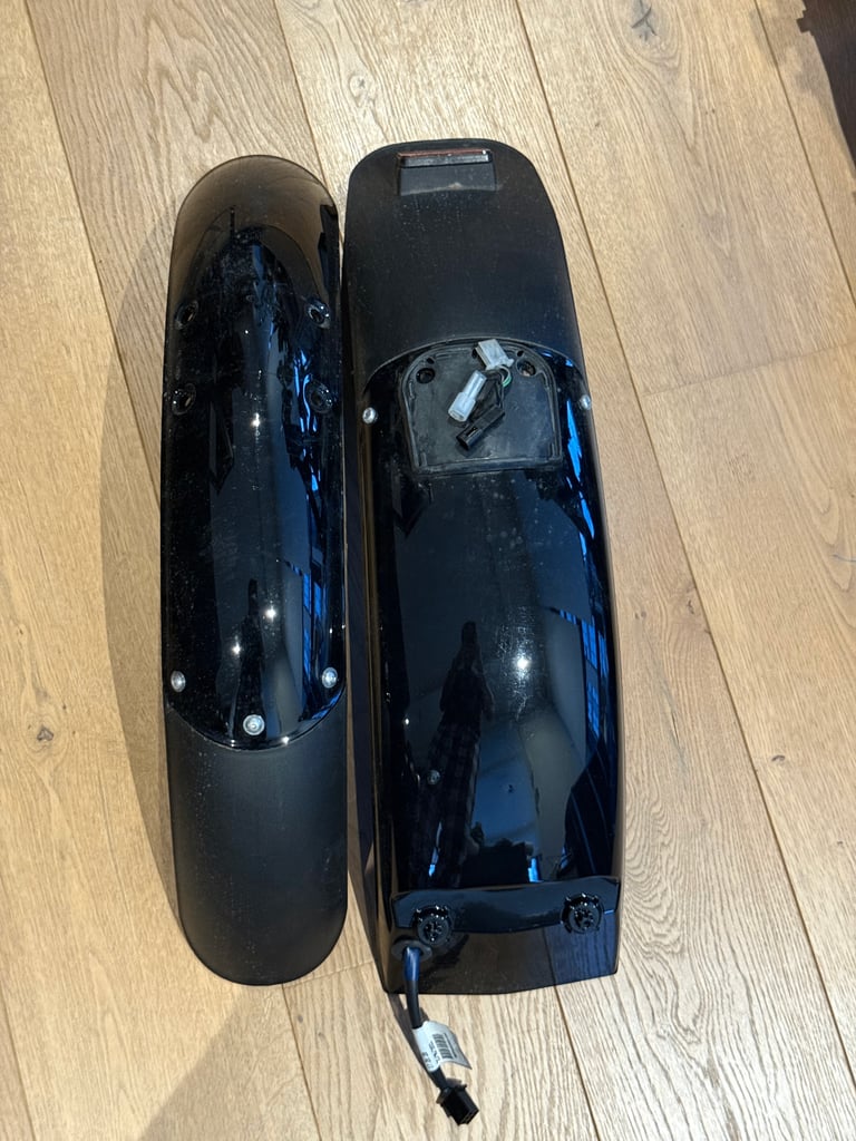 image for Royal Enfield Interceptor 650 original front and rear mudguard and indicator