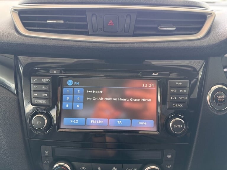 2015 Nissan Qashqai 1.2 DIG-T Tekna SUV 5dr Petrol XTRON 2WD Euro 6 (s/s) (115 ps) HATCHBACK Petr...