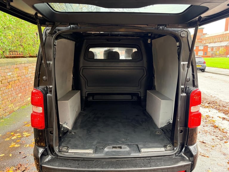 2019 Vauxhall Vivaro 2.0 Turbo D 3100 Elite Crew Van Double Cab 5dr Diesel Manual L2 H1 Euro 6 ( ...