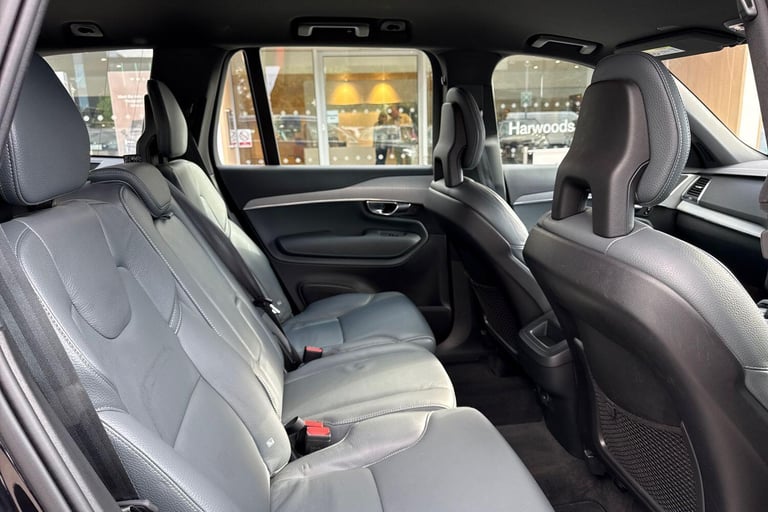 2021 Volvo XC90 2.0 B5 MHEV Momentum SUV 5dr Diesel Hybrid Auto 4WD Euro 6 (s/s) (235 ps) ESTATE ...