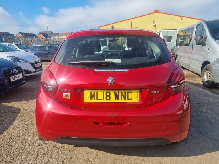 PEUGEOT 208 1.2 PETROL VERY LOW MILEAGE 5 DOOR HATCHBACK MANUAL 