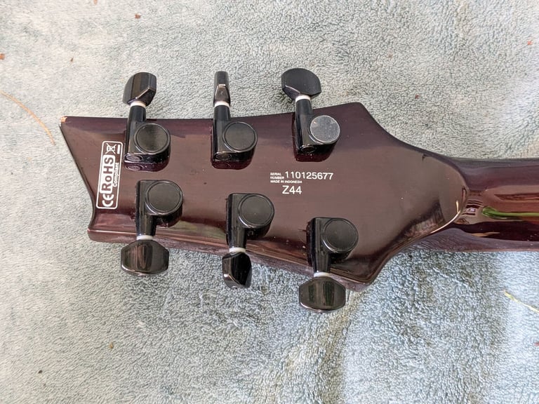 Electric guitar Cort Z44 and Marshall MG10CF amplifier - both barely used