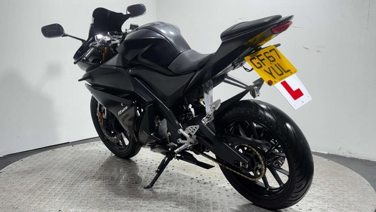 Yamaha R125 125 ABS Super Sports Petrol CVT Euro 4 (15 ps)