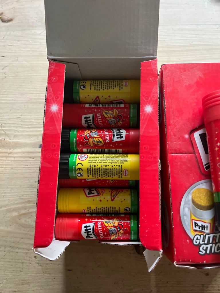 image for Glitter pritt sticks