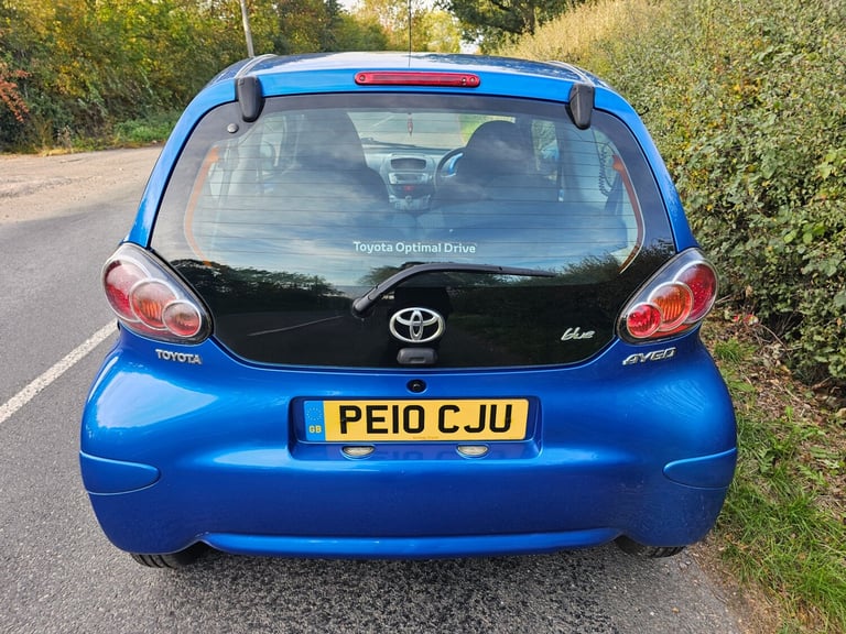 2010 Toyota AYGO 1.0 VVT-i Blue 3dr HATCHBACK Petrol Manual