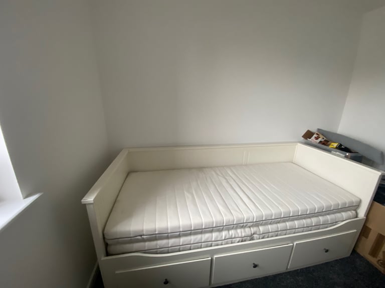 IKEA HEMNES WHITE PULL OUT SOFA BED
