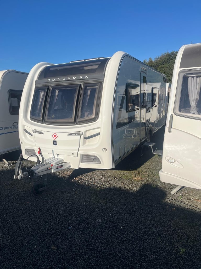 Coachman Pastiche 560/4 4 berth fixed bed fitted mover