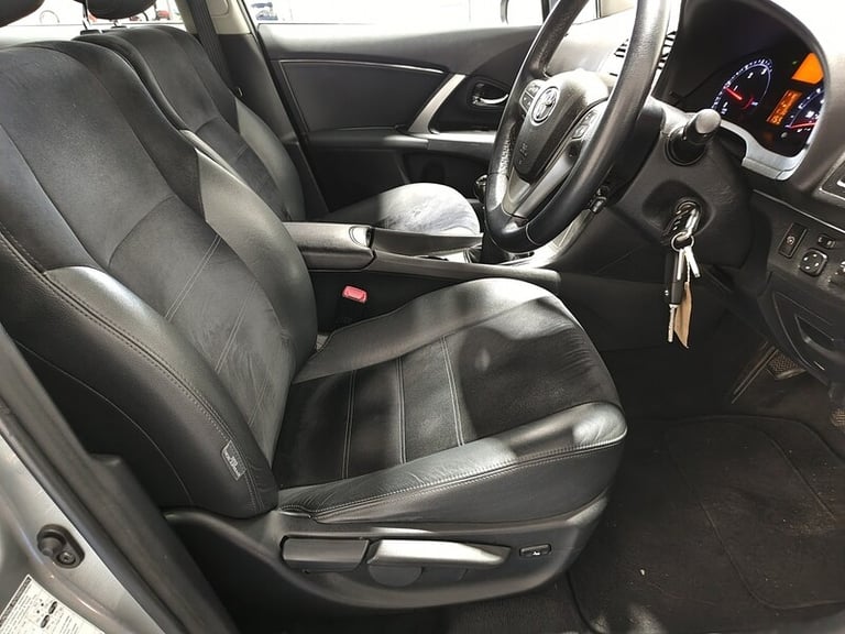 2014 Toyota Avensis D-4D Icon Business Edition Saloon Diesel Manual