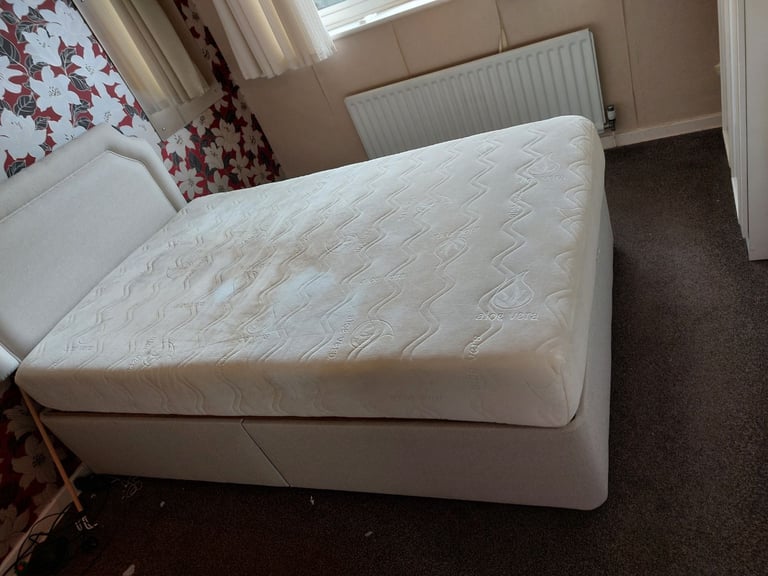 Riser recliner bed. Double.