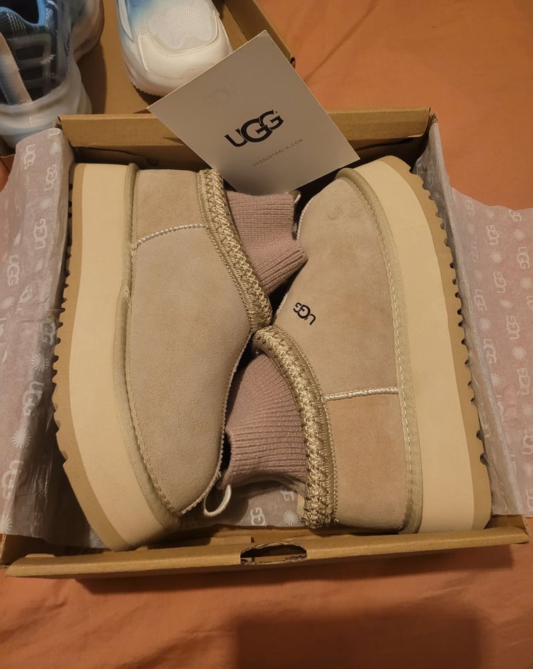 image for Winter boots size 5.5