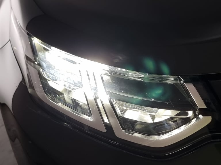 2022 Land Rover Discovery Sport 2.0 D200 MHEV Urban Edition SUV 5dr Diesel Auto 4WD Euro 6 (s/s) ...