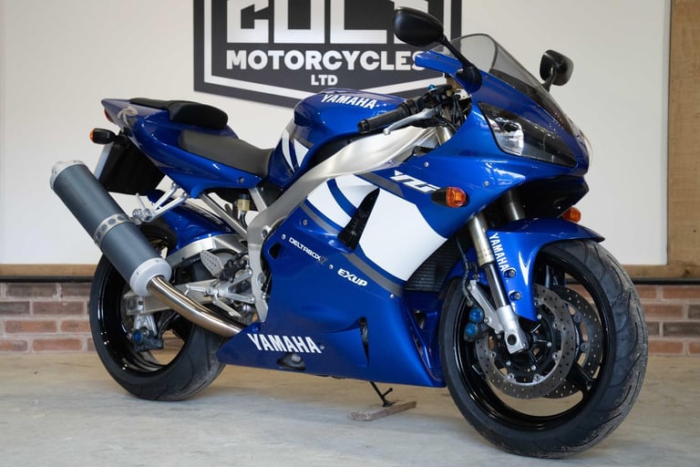2001 Yamaha YZF R1 5JJ, only 3,600 miles from new