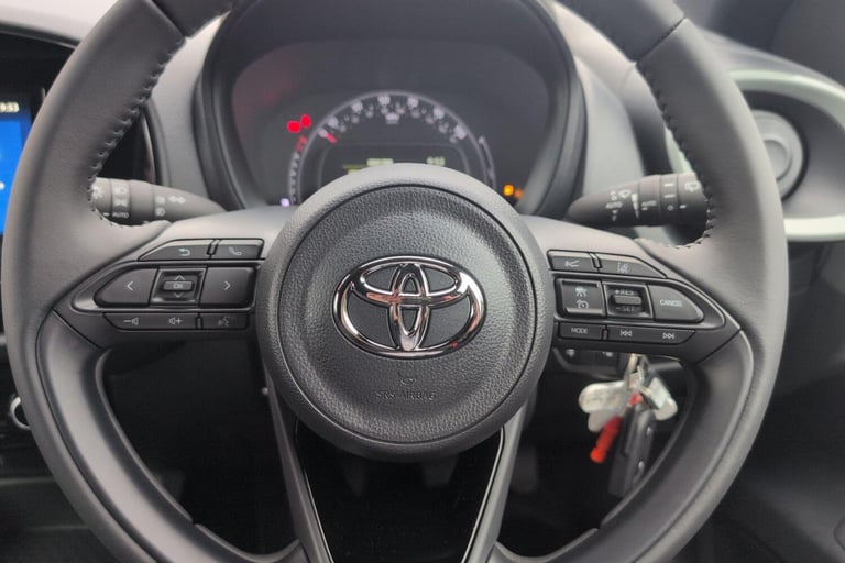 2025 Toyota Aygo X 1.0 VVT-i Edge 5dr HATCHBACK PETROL Manual