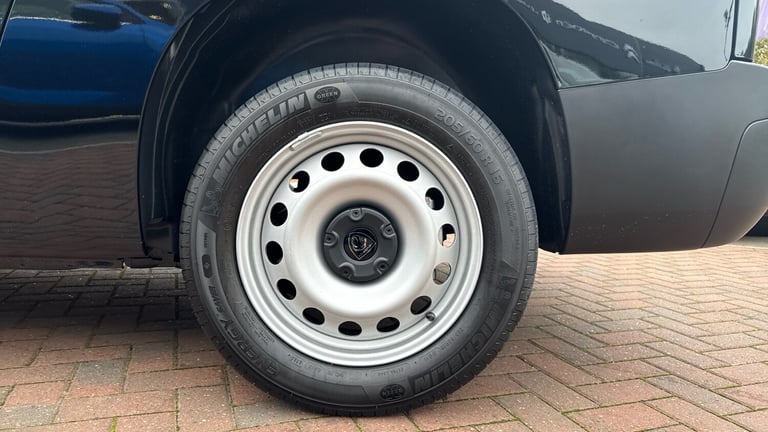 2025 Peugeot Partner 1.5 BlueHDi 950 Professional-Plus Long Panel Van 6dr Diesel Manual LWB Euro ...