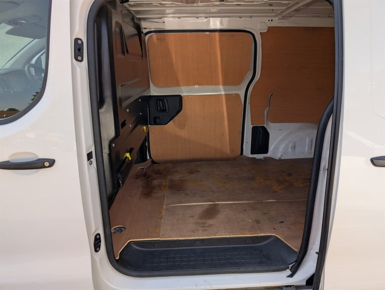 2020 Peugeot Expert 1400 2.0 BlueHDi 120 Professional Van PANEL VAN DIESEL Manual