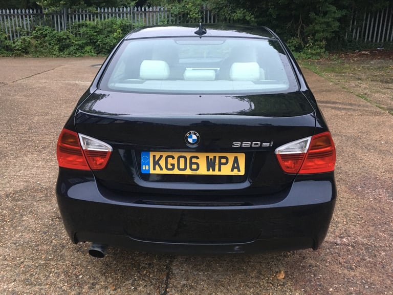 BMW 320si 2.0 Petrol Saloon *1/500 MADE FOR UK* 4 Door Manual 320 SI