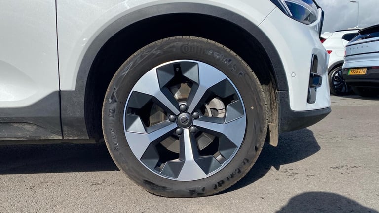 2024 Volvo XC40 2.0 B3P Plus Dark 5dr Auto ESTATE PETROL Automatic