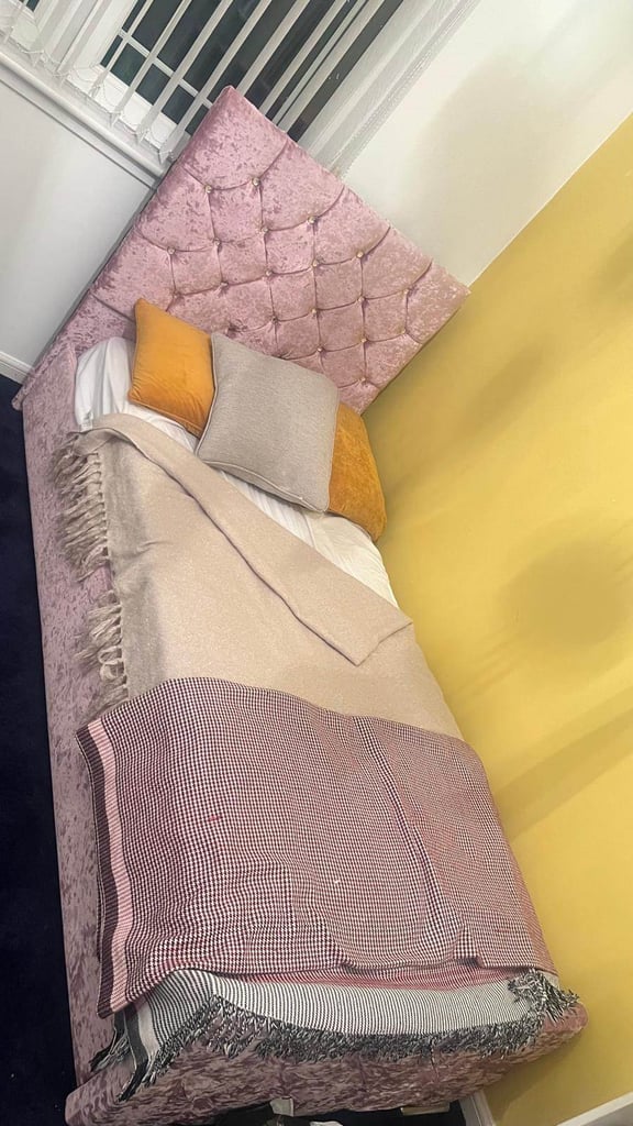 Single bed + matress