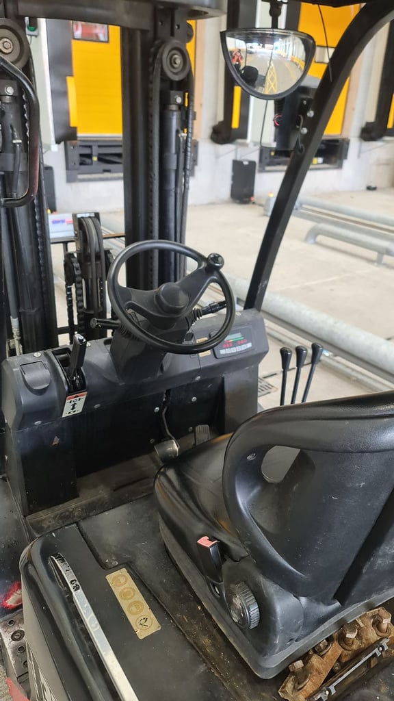 Electric Forklift truck EP series 35 2016
