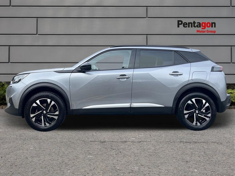  Peugeot 2008 SUV 1.2 Puretech Allure Premium  Plus Suv 5dr Petrol Eat Euro 6