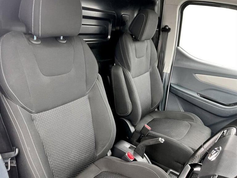  Maxus eDeliver 3 Panel Van Electric Automatic
