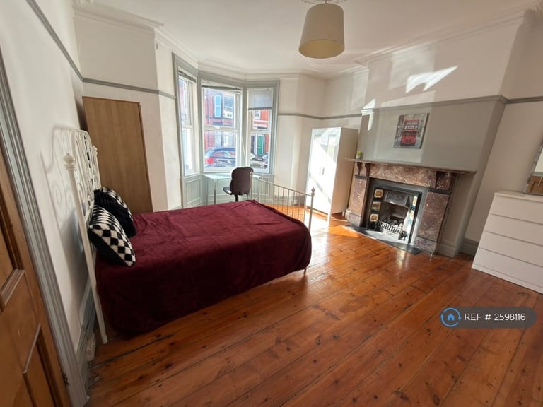 2 bedroom flat in Jesmond, Newcastle Upon Tyne, NE2 (2 bed) (#2598116)