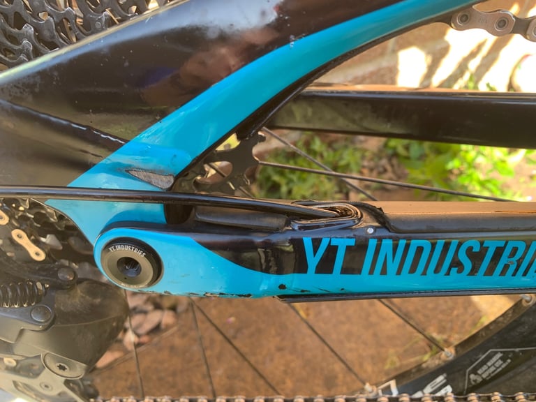 YT Jeffsy mountain bike 