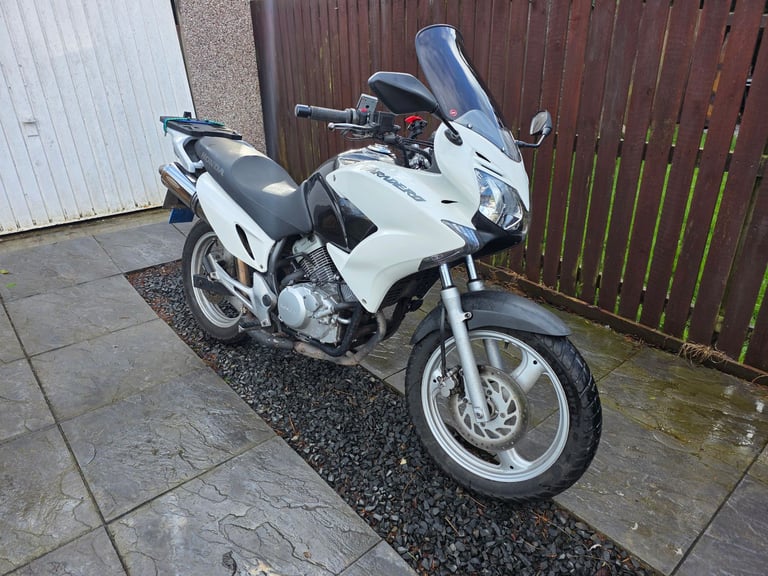 Honda Varadero XL125V – 2004 (54 plate) – 27,645 miles – MOT April 2026