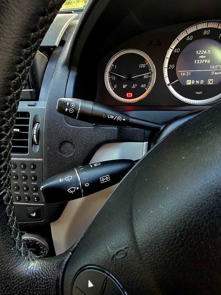 2010 Mercedes-Benz C Class C180 CGI BlueEFFICIENCY Executive LEATHER 90DAYS WARRANTY AUTO SALOON ...