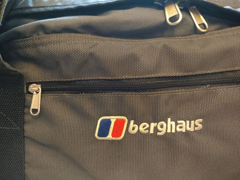 Berghaus 110 Litre Mule Wheeled Holdall bag