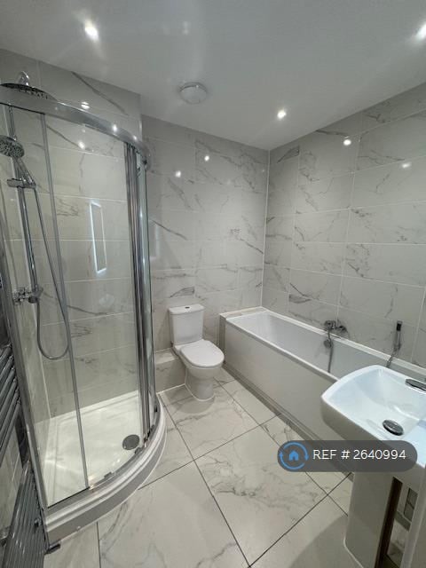 3 bedroom flat in Parkfield Road, Torquay, TQ1 (3 bed) (#2640994)