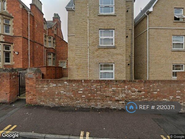 1 bedroom flat in Wessex House, Taunton, TA1 (1 bed) (#2120371)
