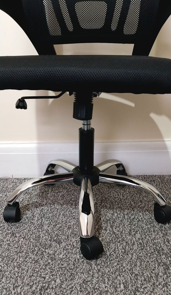 Ergonomic Office Desk Chair – Adjustable Mesh Swivel Seat